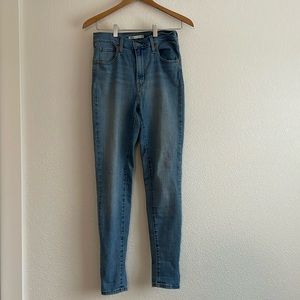 LEVIS Mile High Skinny Jean